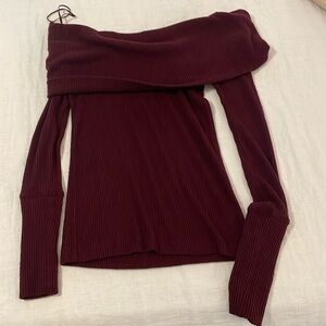 Free People Snow Bunny Off the Shoulder Sweater Size small burgundy
